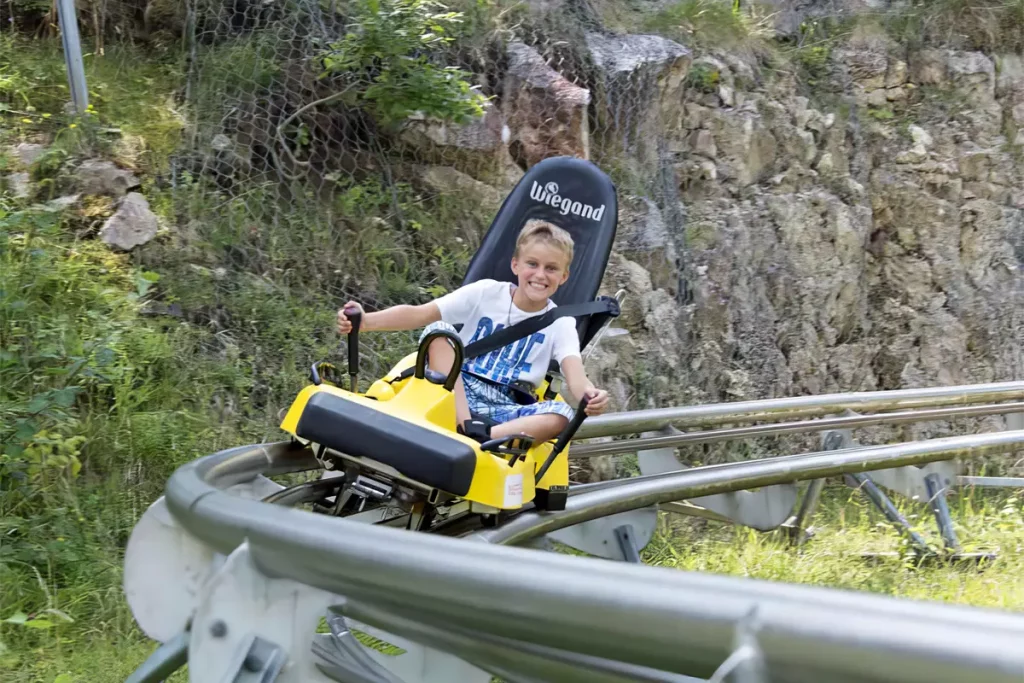 Luge sur rails Féeline - Robella Val-de-Travers
