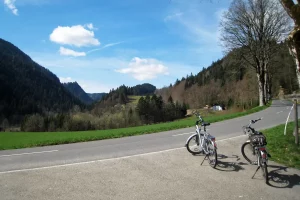 E-Bike-Vermietung im Val-de-Travers